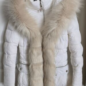 Le Chateau White Puffer Jacket with Cream Fur Trim